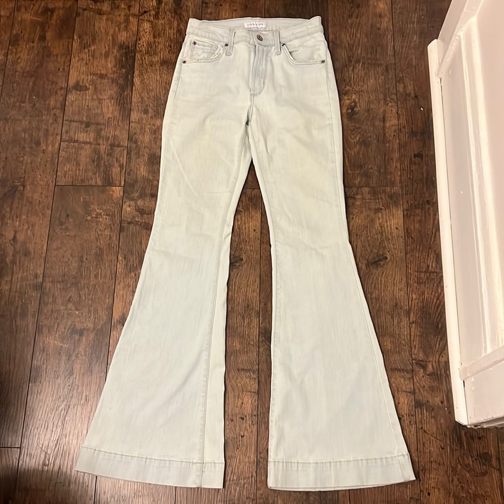 James Jeans, Shayebel, 29